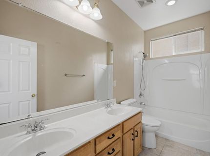 3419 Mas Amilos Way, Sacramento, CA 95835 Photo