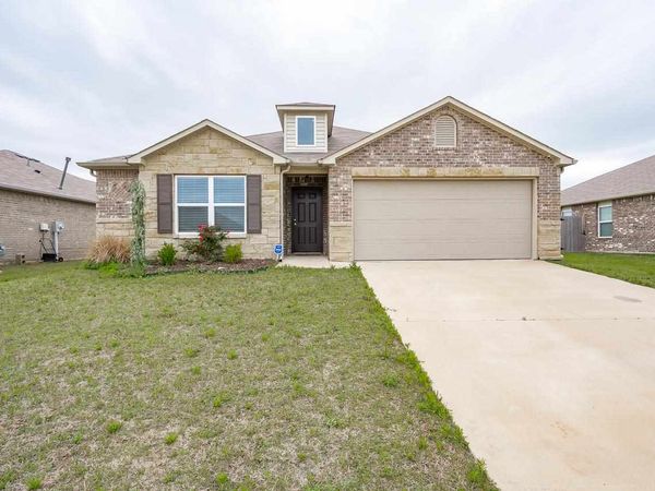 1009 NE Third, Perkins, OK 74059