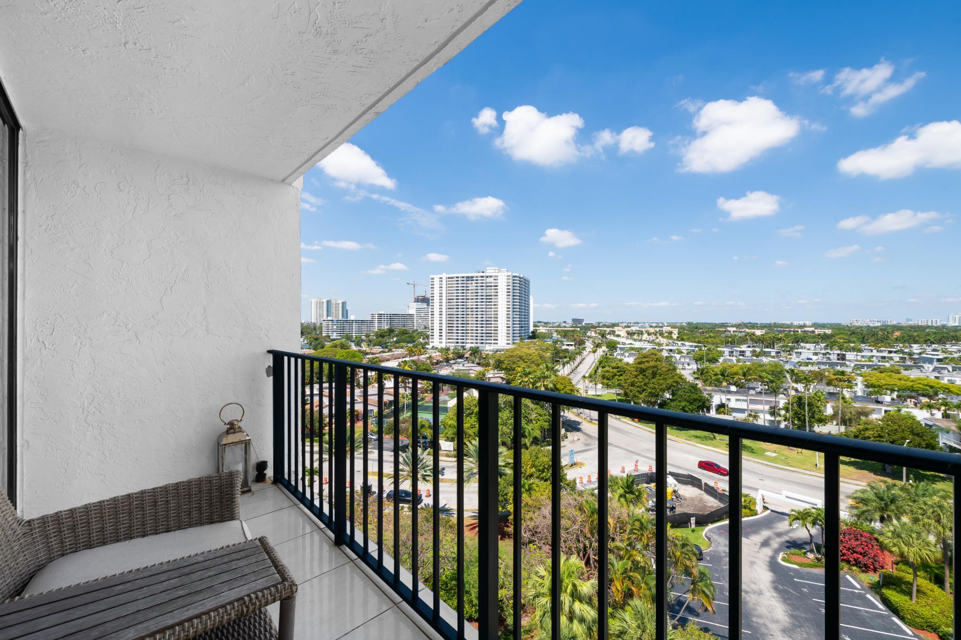600 Parkview Drive, Unit 1029, Hallandale Beach, FL 33009 Photo