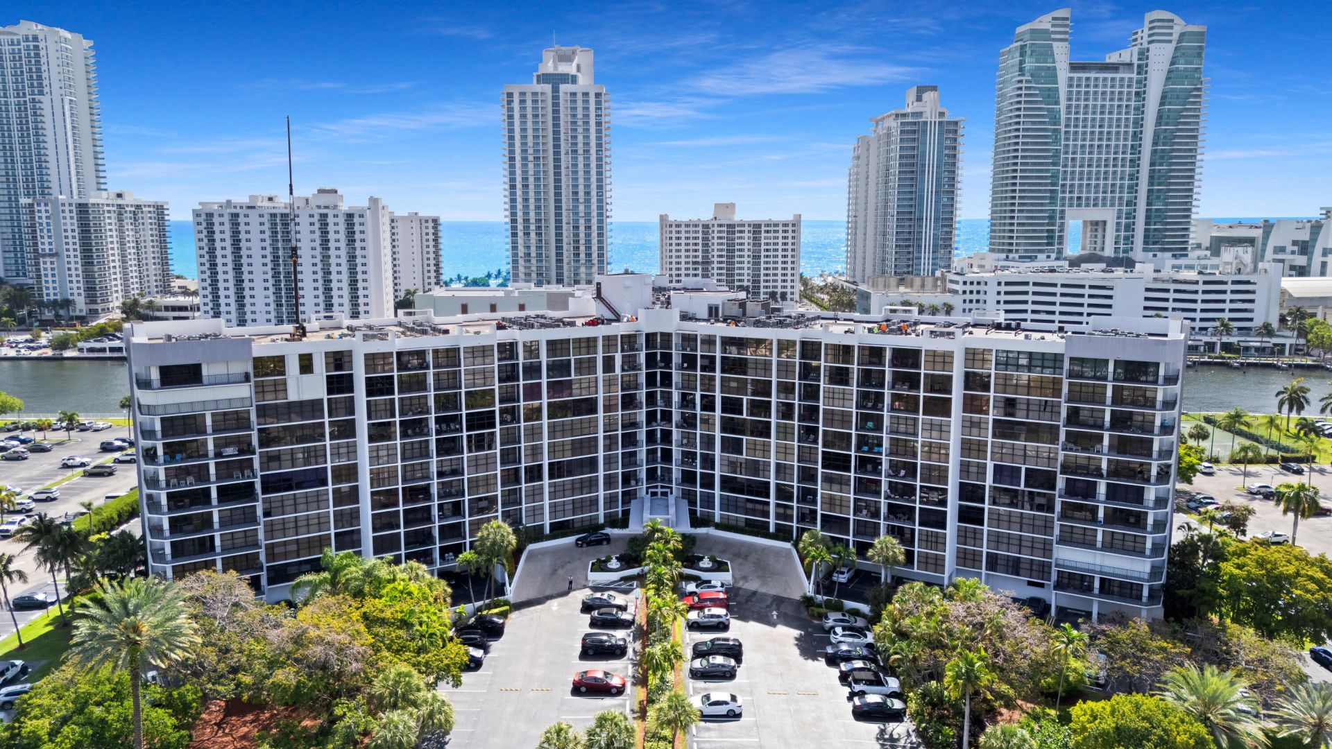 600 Parkview Drive, Unit 1029, Hallandale Beach, FL 33009 Photo