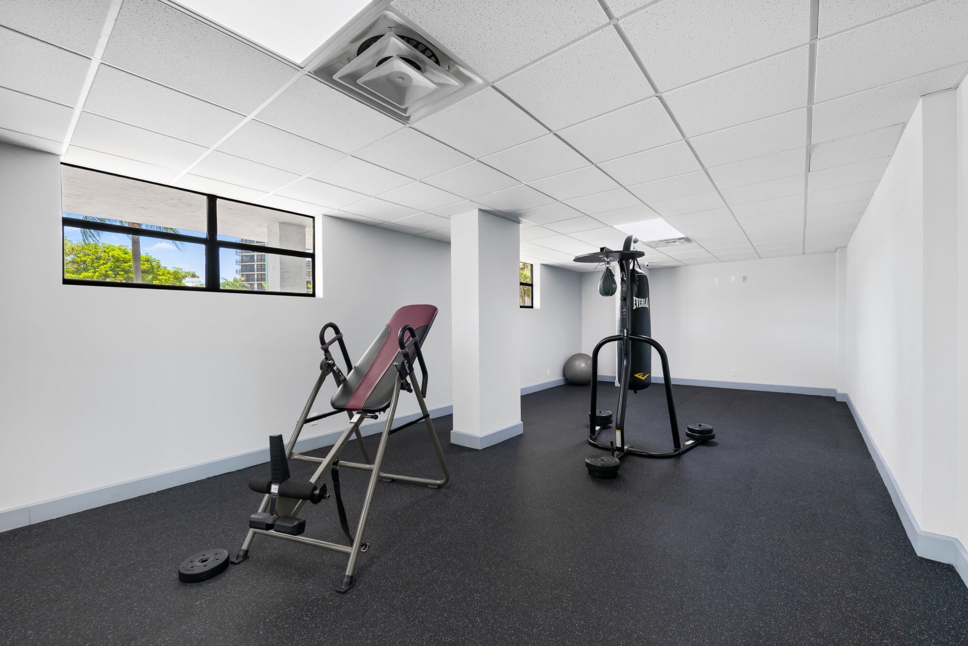 600 Parkview Drive, Unit 1029, Hallandale Beach, FL 33009 Photo