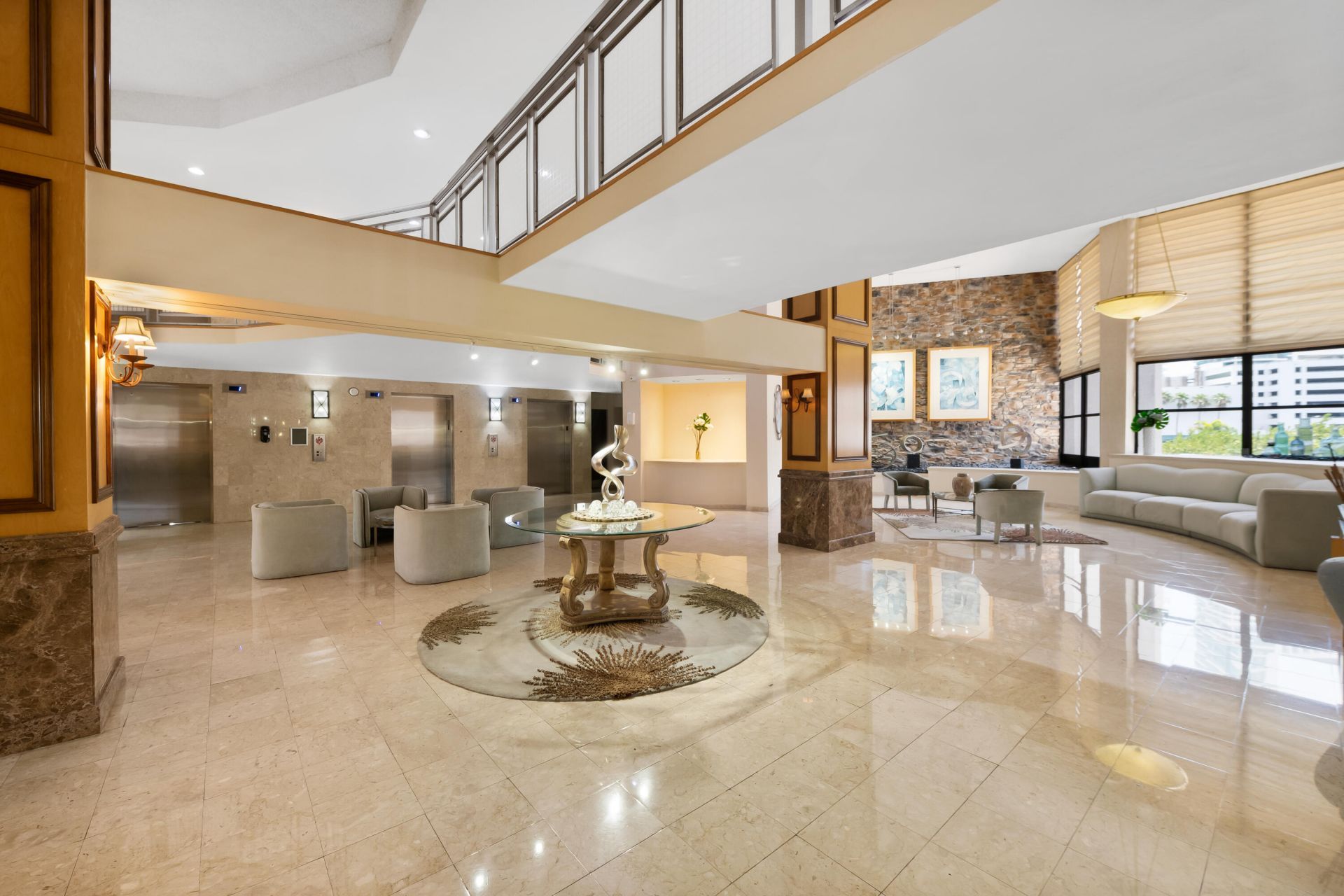 600 Parkview Drive, Unit 1029, Hallandale Beach, FL 33009 Photo