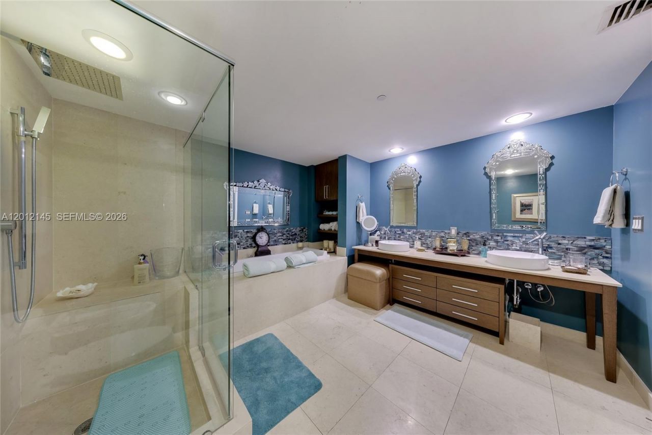 465 Brickell Ave, Unit 1019, Miami, FL 33131 Photo