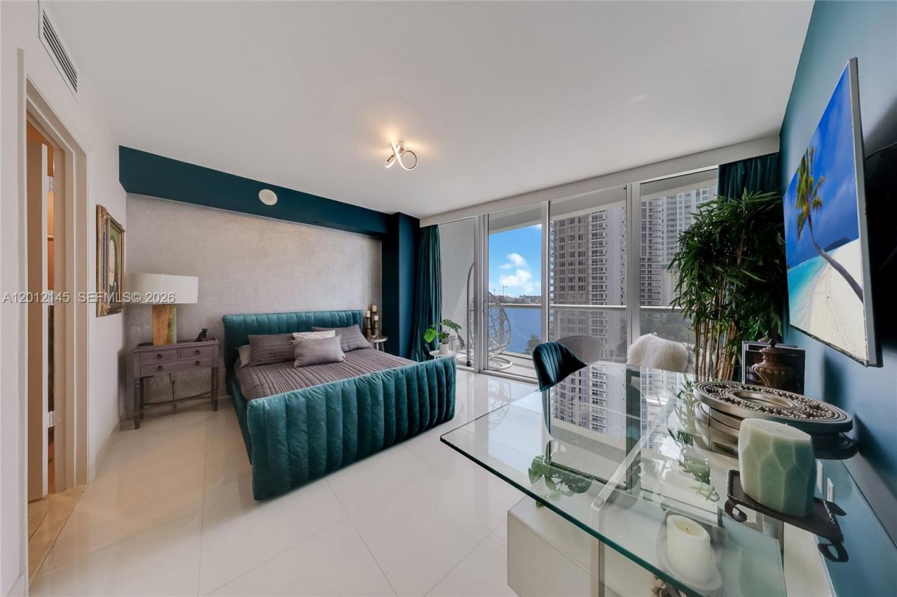 465 Brickell Ave, Unit 1019, Miami, FL 33131 Photo