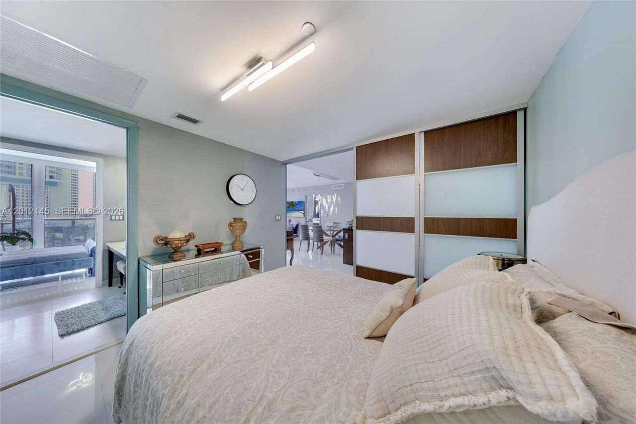 465 Brickell Ave, Unit 1019, Miami, FL 33131 Photo