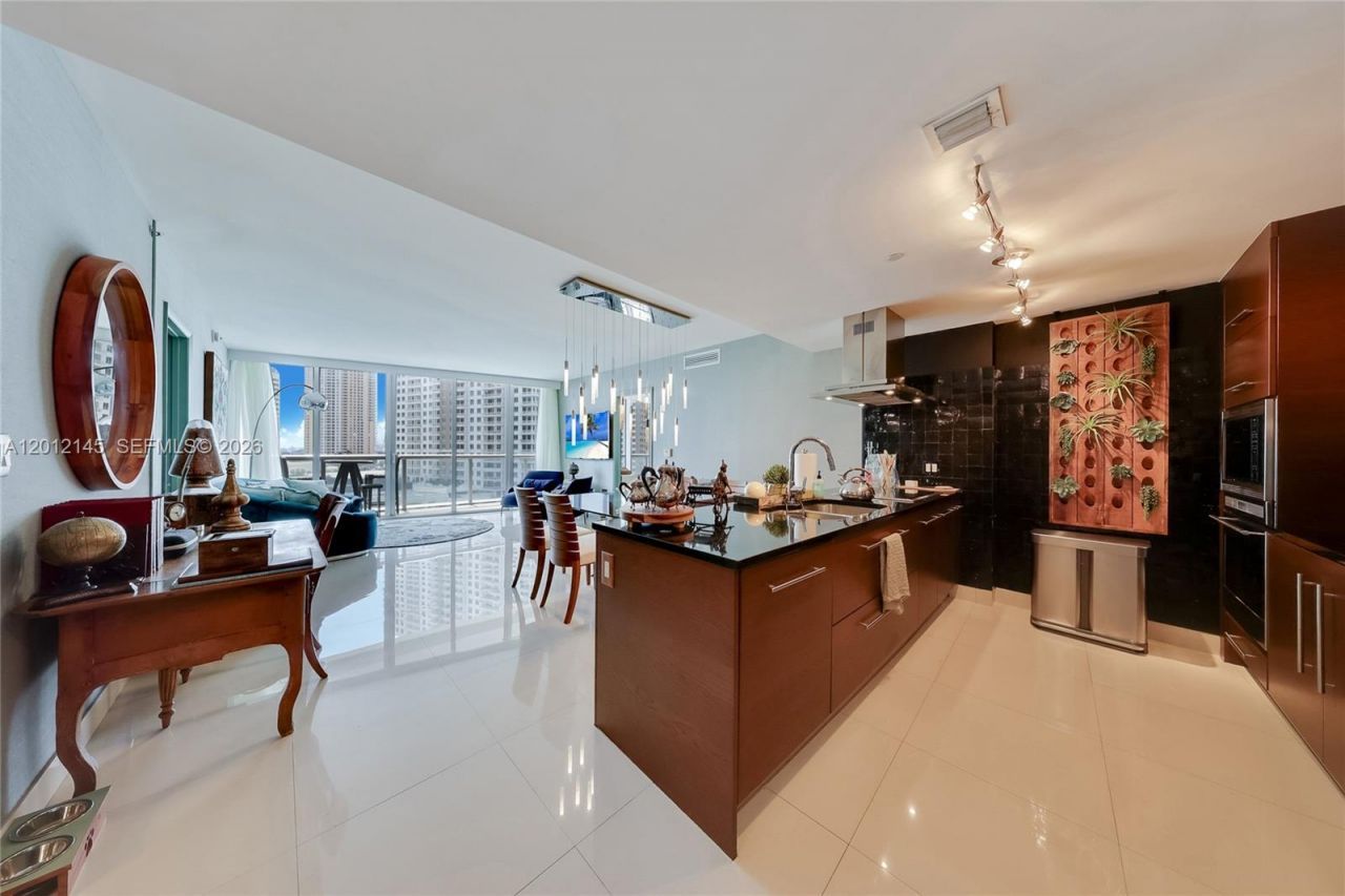 465 Brickell Ave, Unit 1019, Miami, FL 33131 Photo