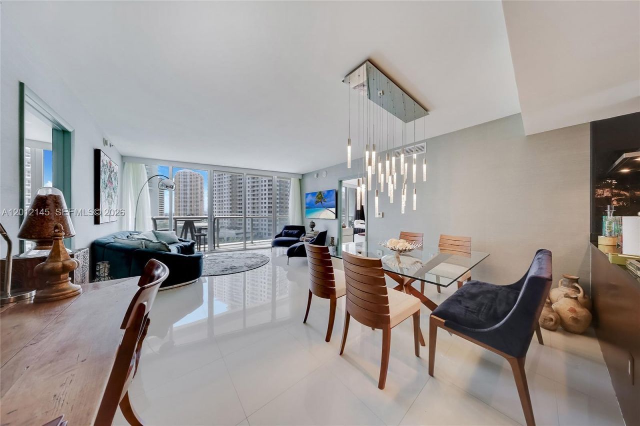 465 Brickell Ave, Unit 1019, Miami, FL 33131 Photo