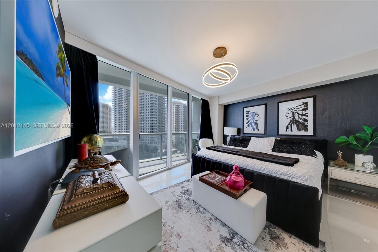 465 Brickell Ave, Unit 1019, Miami, FL 33131 Photo
