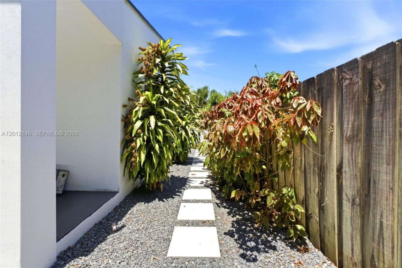 1248 SW 32nd St, Fort Lauderdale, FL 33315 Photo