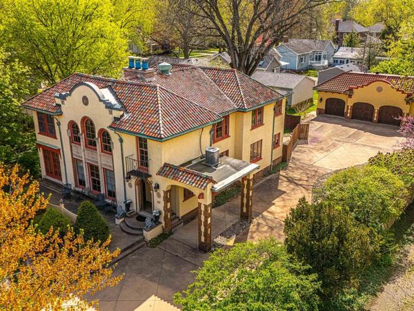 417 N UNION Street, Lincoln, IL 62656