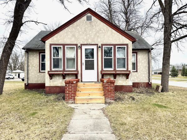 513 Lake Street NE, Warroad, MN 56763