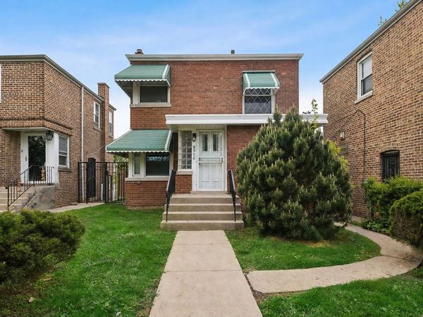 8906 S Crandon Avenue , Chicago, IL 60617