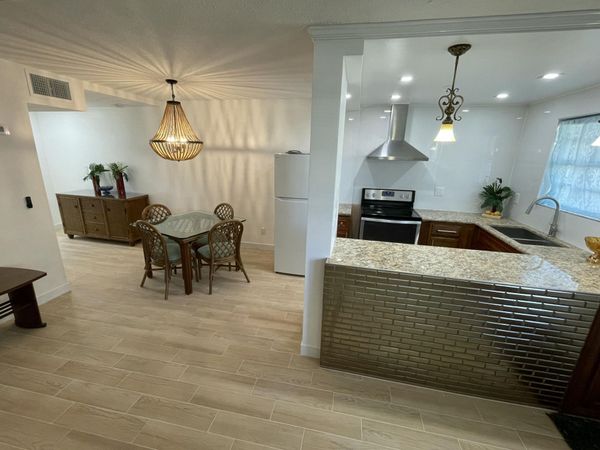 30 SE 13th Street, Unit A2, Boca Raton, FL 33432