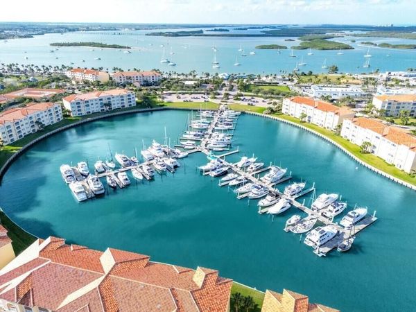 12 Harbour Isle Drive W, Unit 204, Fort Pierce, FL 34949