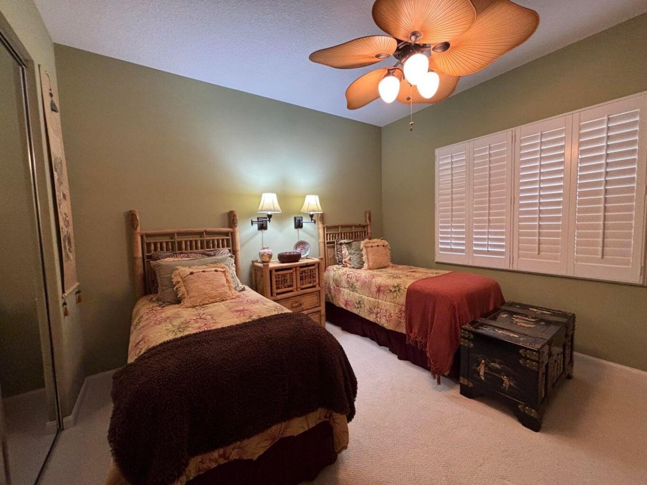 12 Harbour Isle Drive W, Unit 204, Fort Pierce, FL 34949 Photo