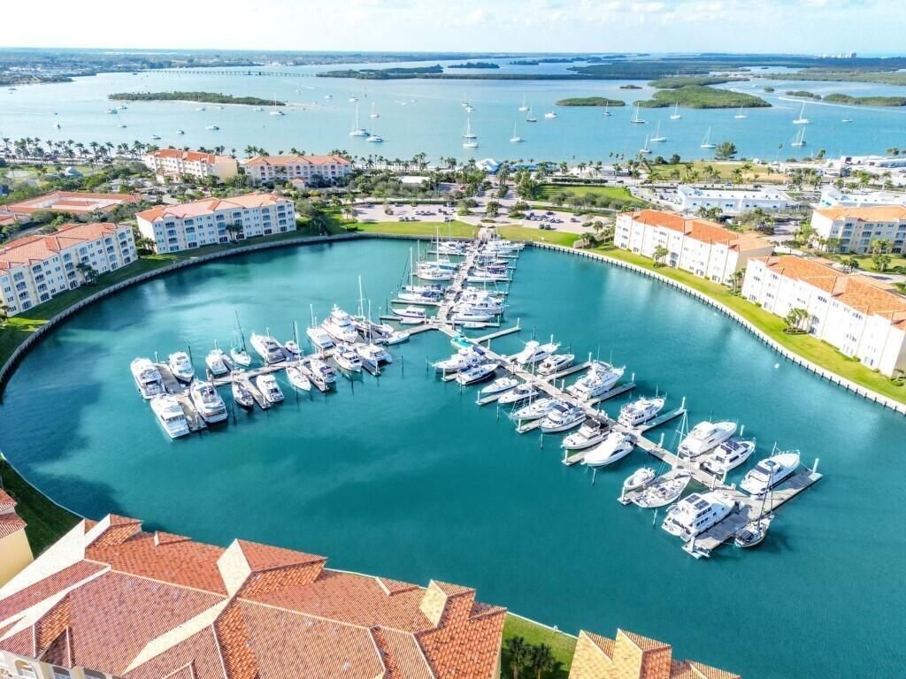 12 Harbour Isle Drive W, Unit 204, Fort Pierce, FL 34949 Photo