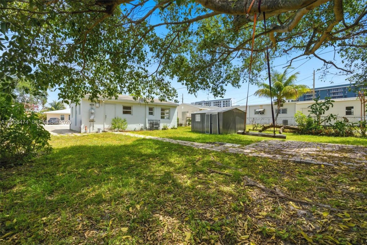 2124 Taylor St , Hollywood, FL 33020 Photo