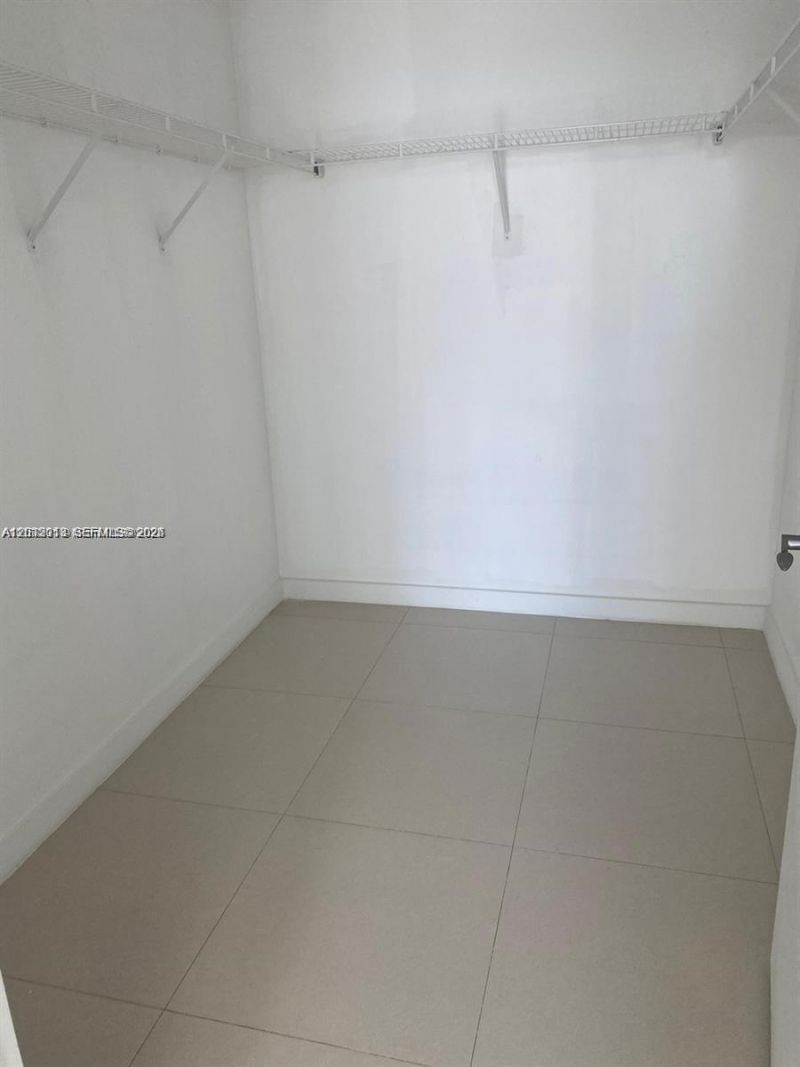 253 NE 2nd St, Unit 3002, Miami, FL 33132 Photo