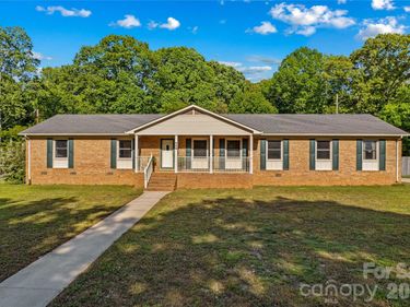 868 Fieldstone Road, Mooresville, NC 28115