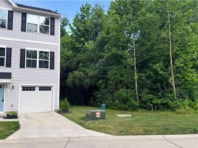 196 Raintree Lane, Painesville, OH 44077 Photo 15