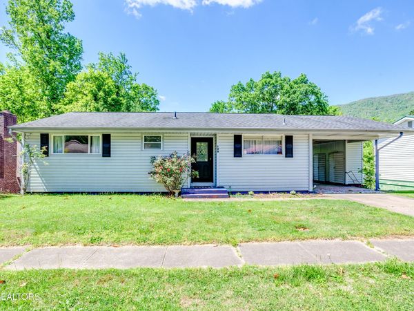 135 Upper Airbase Lane, Briceville, TN 37710