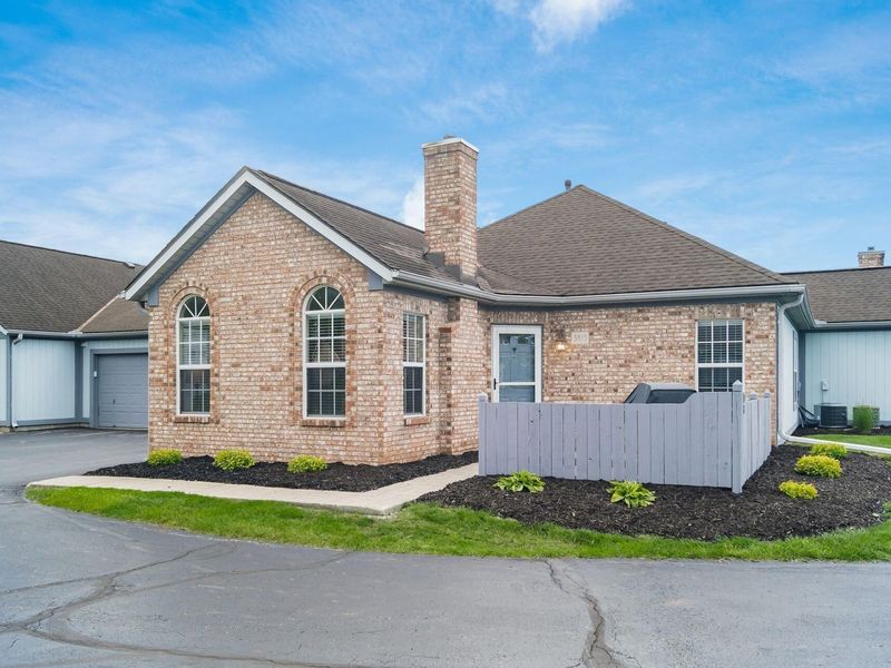 3815 Mill Stream Drive, Hilliard, OH 43026 Photo 1