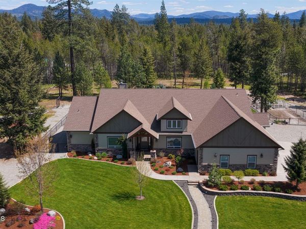 19398 N Ella RD , Rathdrum, ID 83858