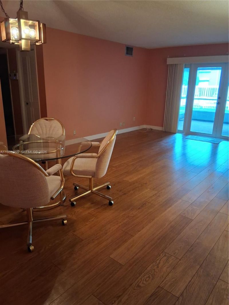 7556 Stirling Rd, Unit 123, Davie, FL 33024 Photo