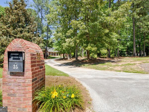 35 Ashford Lane, Sharpsburg, GA 30277