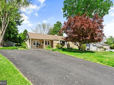 101 N HILLTOP, SOUTHAMPTON, PA 18966