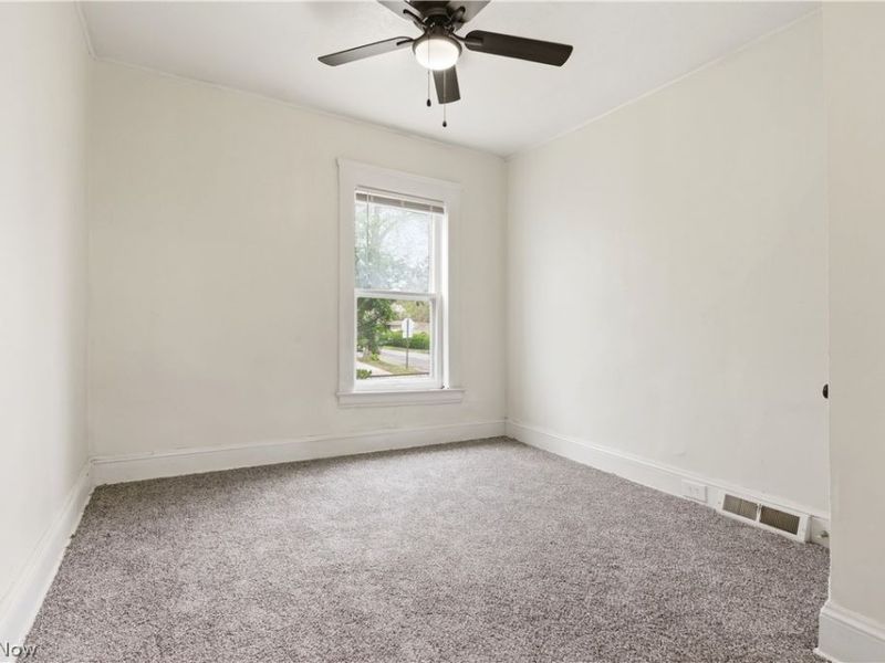 689 Midland Avenue, Cleveland, OH 44110 Photo 13