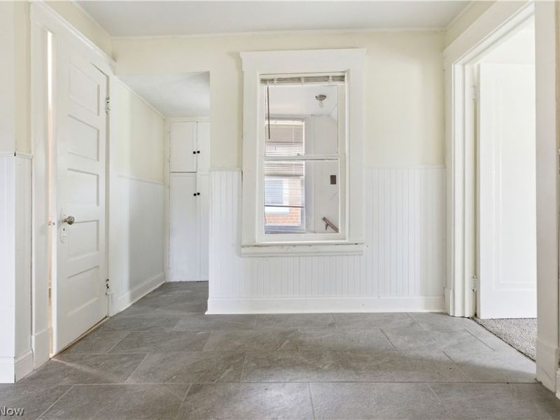 689 Midland Avenue, Cleveland, OH 44110 Photo 23