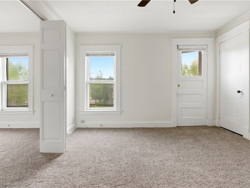 689 Midland Avenue, Cleveland, OH 44110 Photo 26