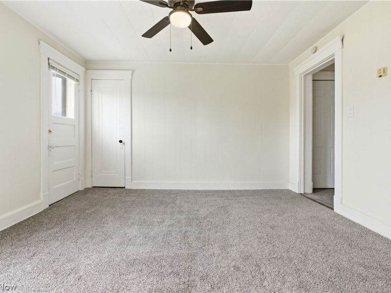 689 Midland Avenue, Cleveland, OH 44110 Photo 27