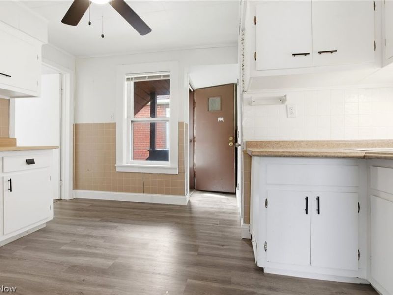 689 Midland Avenue, Cleveland, OH 44110 Photo 30
