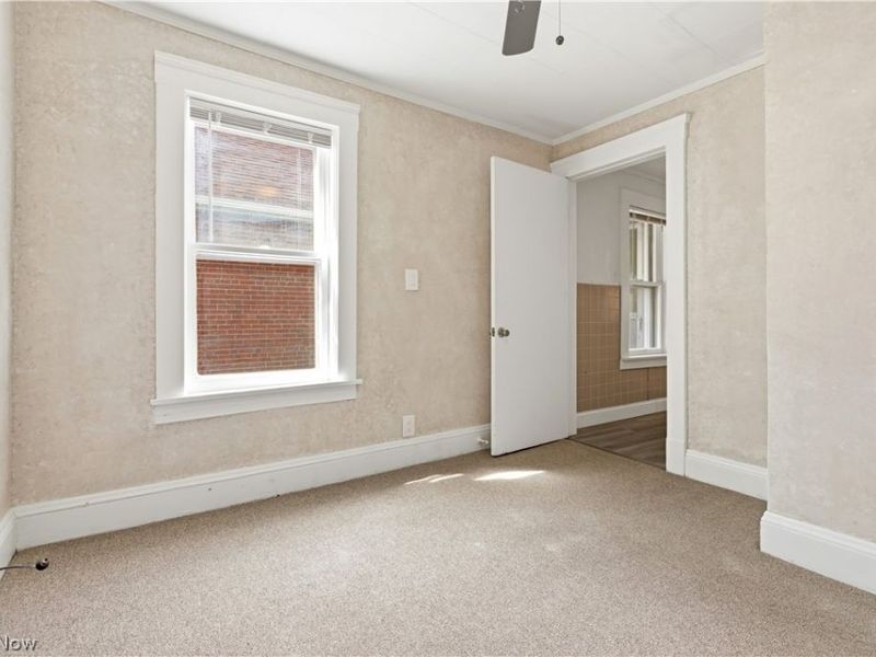689 Midland Avenue, Cleveland, OH 44110 Photo 32