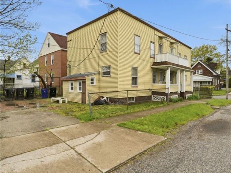 689 Midland Avenue, Cleveland, OH 44110 Photo 7