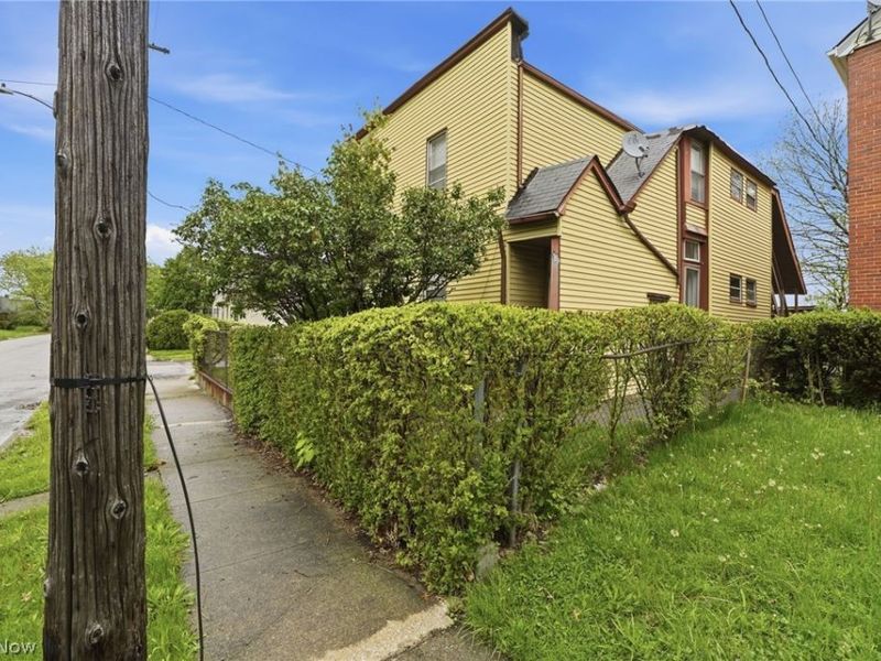 689 Midland Avenue, Cleveland, OH 44110 Photo 9