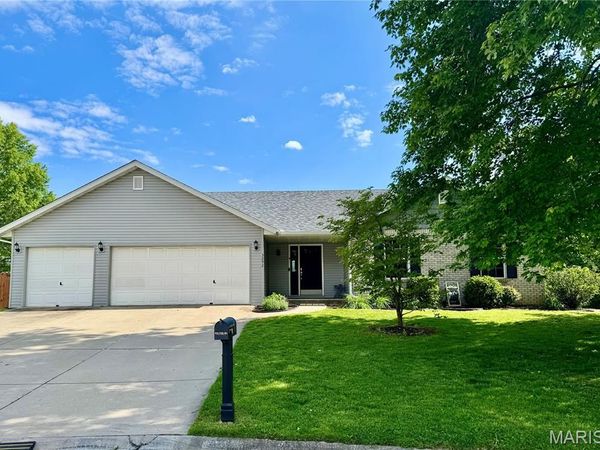 3292 Cedarspring Court , Belleville, IL 62221