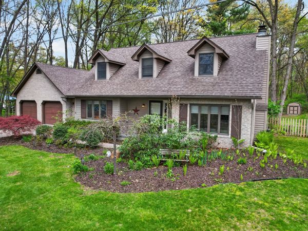 11425 Mcgregor Road, Pinckney, MI 48169