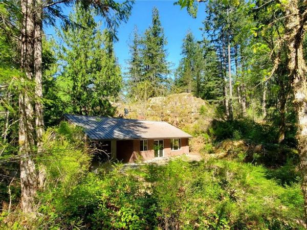 226 Bold Point Rd , Quadra Island, BC V0P 1H0