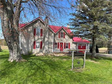 3742 Hermitage Road, Warsaw, NY 14569