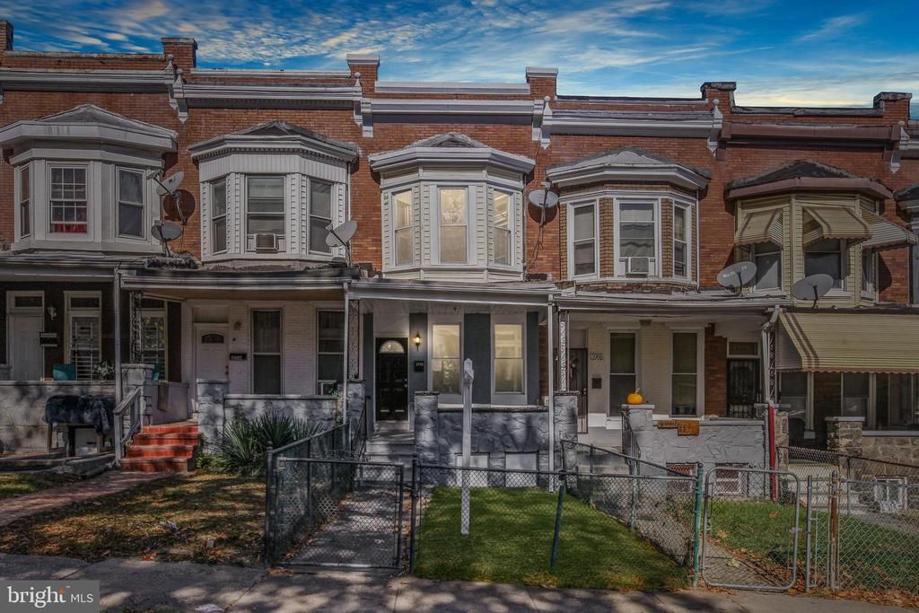 2712 W Mosher Street, Baltimore, MD 21216 Main Photo