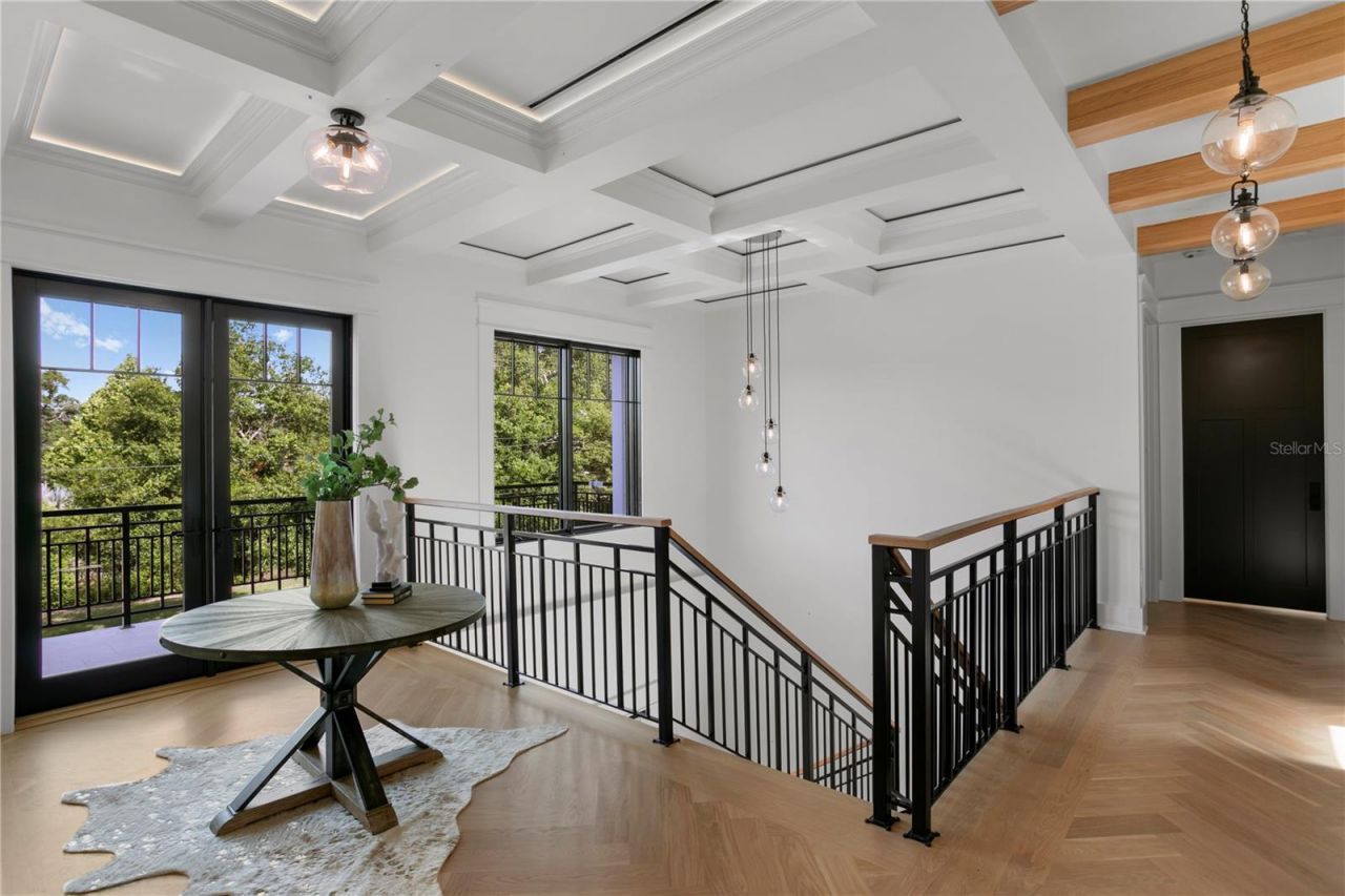 319 W Frances Avenue, Tampa, FL 33602 Photo