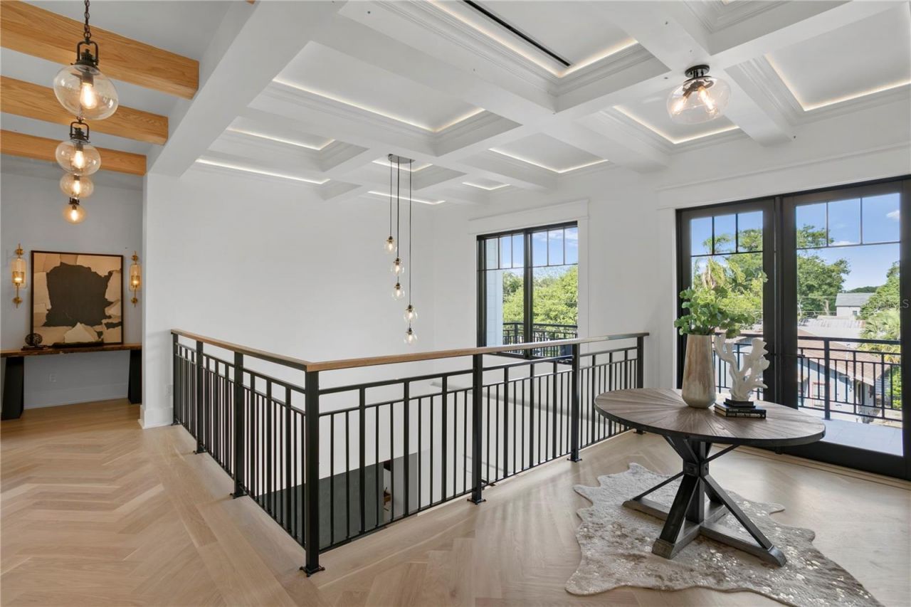 319 W Frances Avenue, Tampa, FL 33602 Photo