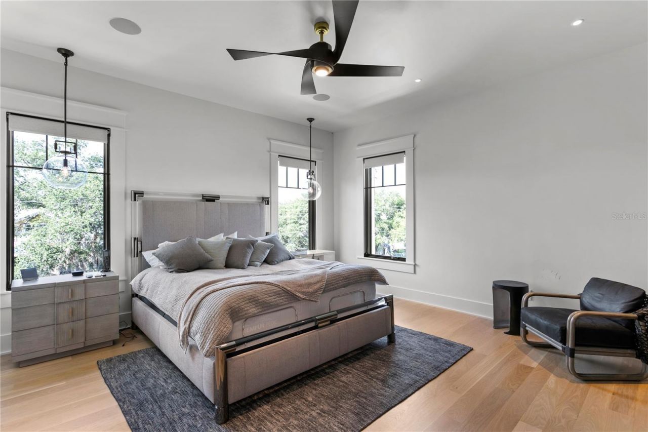 319 W Frances Avenue, Tampa, FL 33602 Photo