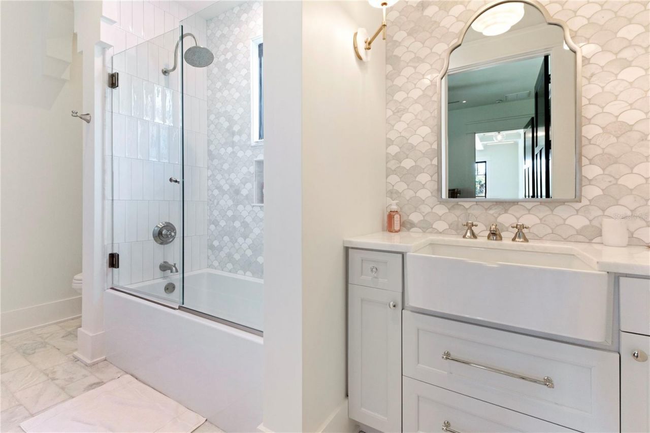319 W Frances Avenue, Tampa, FL 33602 Photo