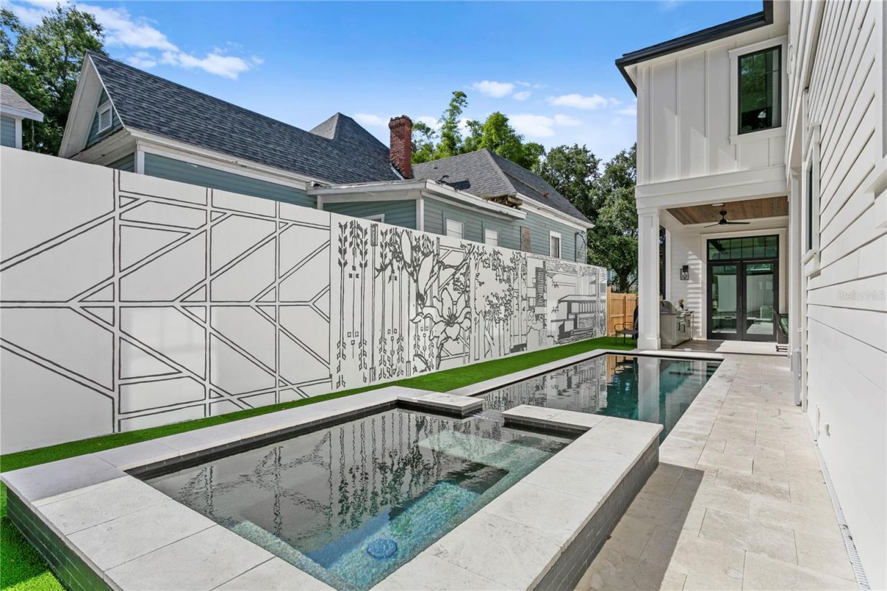 319 W Frances Avenue, Tampa, FL 33602 Photo