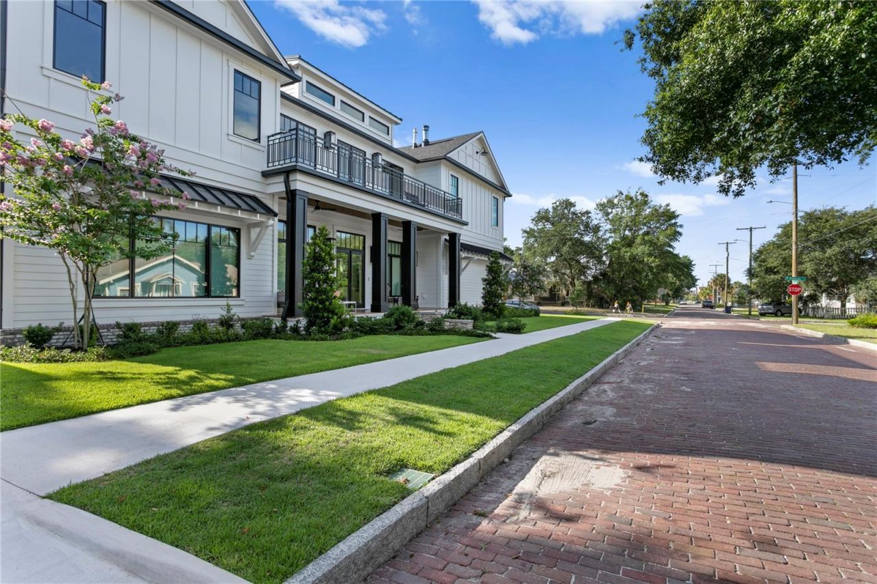 319 W Frances Avenue, Tampa, FL 33602 Photo