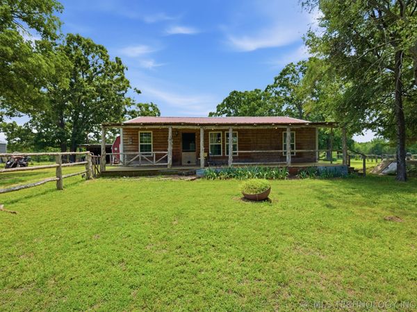 448672 1011 Road , Gore, OK 74435